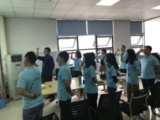 致東莞群鷹繼電器的小伙伴們，櫛風(fēng)沐雨，砥礪前行！